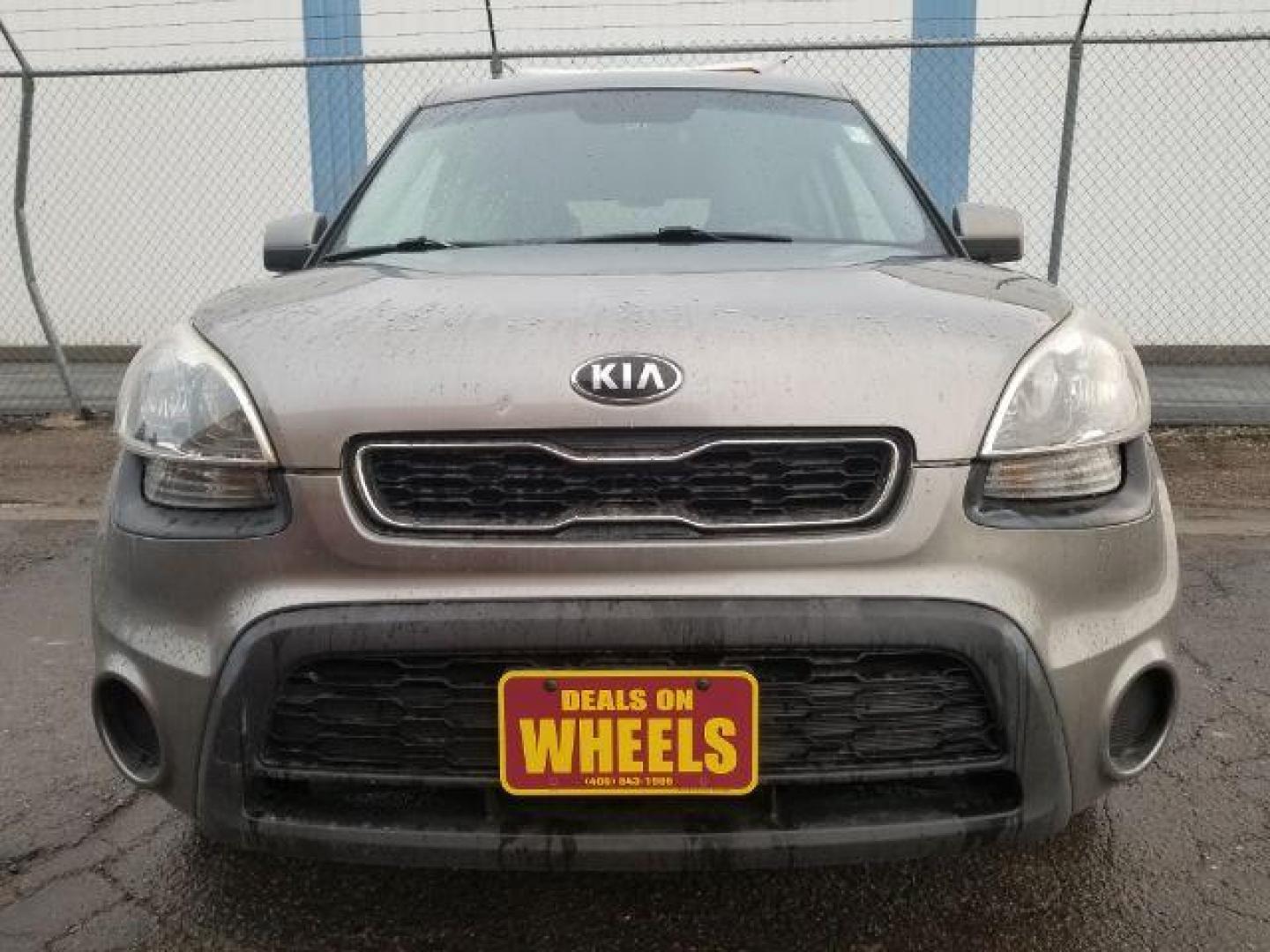 2013 Kia Soul Base (KNDJT2A57D7) with an 1.6L L4 DOHC 16V engine, 5-Speed Manual transmission, located at 601 E. Idaho St., Kalispell, MT, 59901, (406) 300-4664, 0.000000, 0.000000 - Photo#2