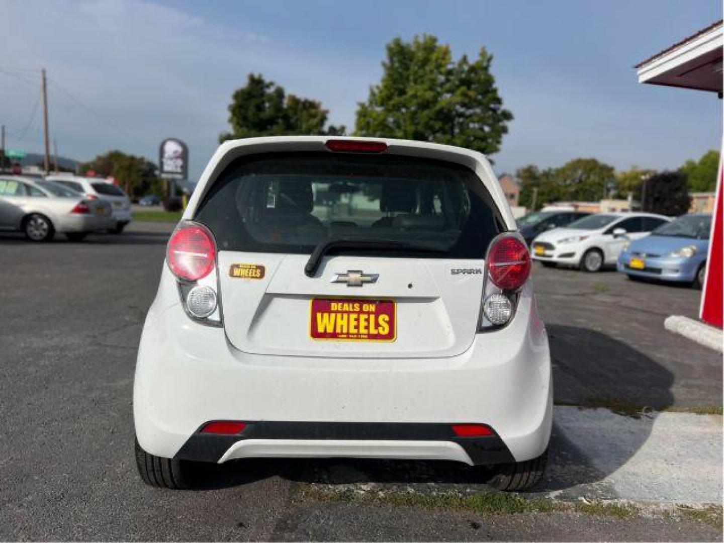 2014 Chevrolet Spark 1LT Auto (KL8CD6S94EC) with an 1.2L L4 16V DOHC engine, Continuously Variable Transmission transmission, located at 601 E. Idaho St., Kalispell, MT, 59901, (406) 300-4664, 0.000000, 0.000000 - Photo#3