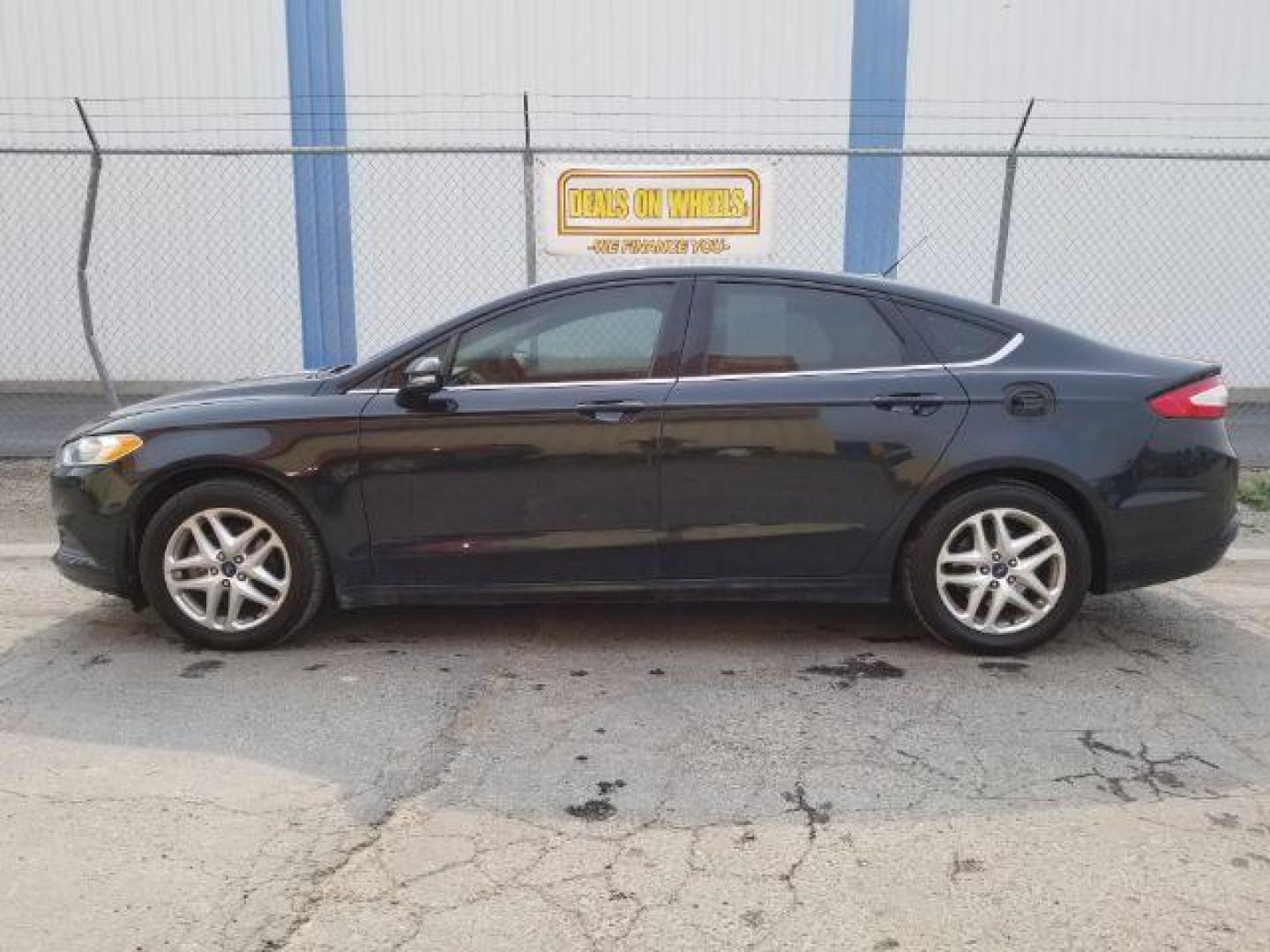 2014 Ford Fusion SE (3FA6P0H70ER) with an 2.5L L4 DOHC 16V engine, located at 4801 10th Ave S,, Great Falls, MT, 59405, 0.000000, 0.000000 - Photo#11