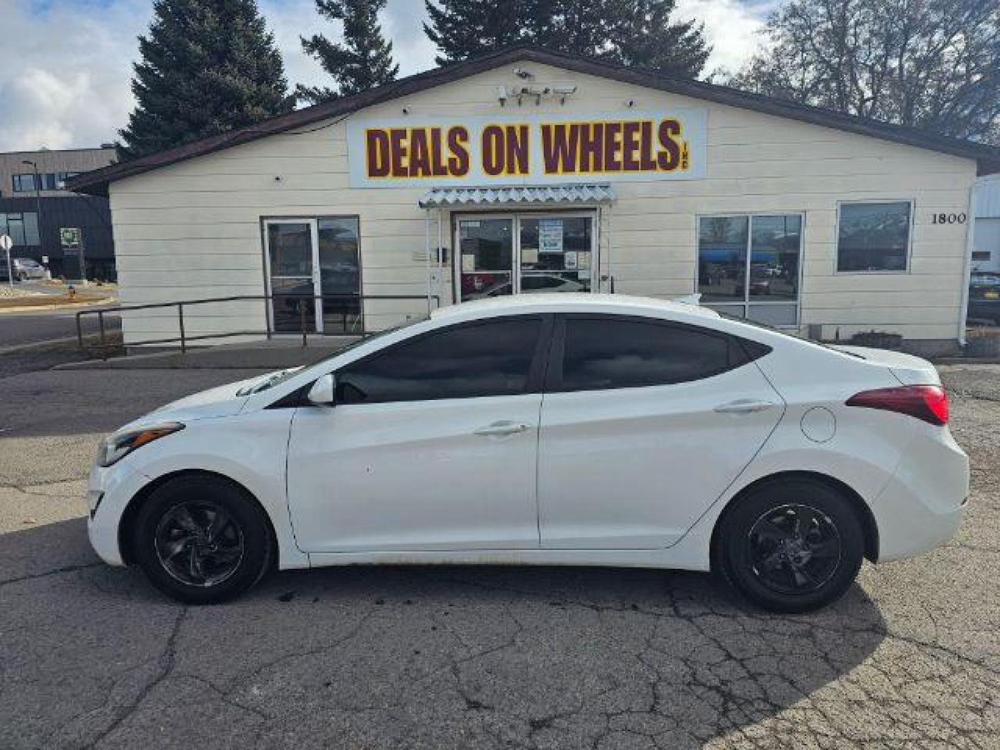 2014 Hyundai Elantra GLS A/T (5NPDH4AE1EH) with an 1.8L L4 DOHC 16V engine, 6-Speed Automatic transmission, located at 1800 West Broadway, Missoula, 59808, (406) 543-1986, 46.881348, -114.023628 - Photo#5