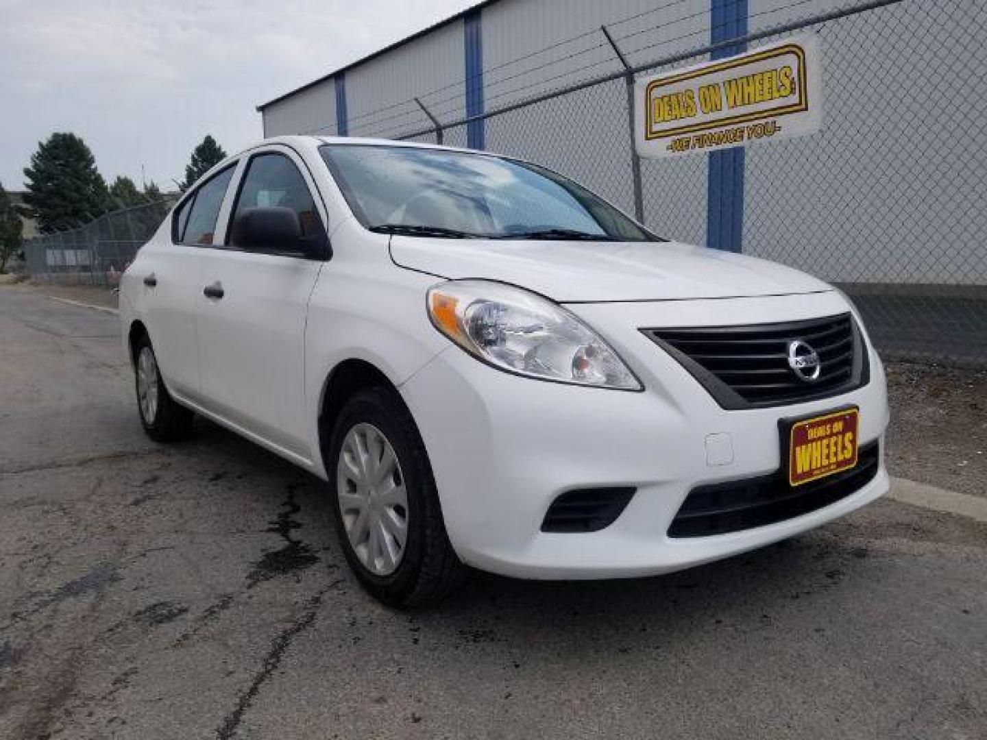 2014 Nissan Versa 1.6 S 4A (3N1CN7AP9EL) with an 1.6L L4 DOHC 16V engine, 4-Speed Automatic transmission, located at 1800 West Broadway, Missoula, 59808, (406) 543-1986, 46.881348, -114.023628 - Photo#6