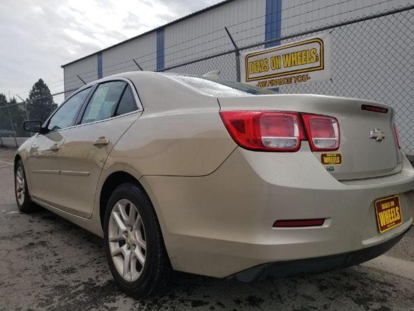 2015 Chevrolet Malibu 1LT (1G11C5SL4FF) with an 2.5L L4 DOHC 16V engine, 6-Speed Automatic transmission, located at 4801 10th Ave S,, Great Falls, MT, 59405, 0.000000, 0.000000 - Photo#5