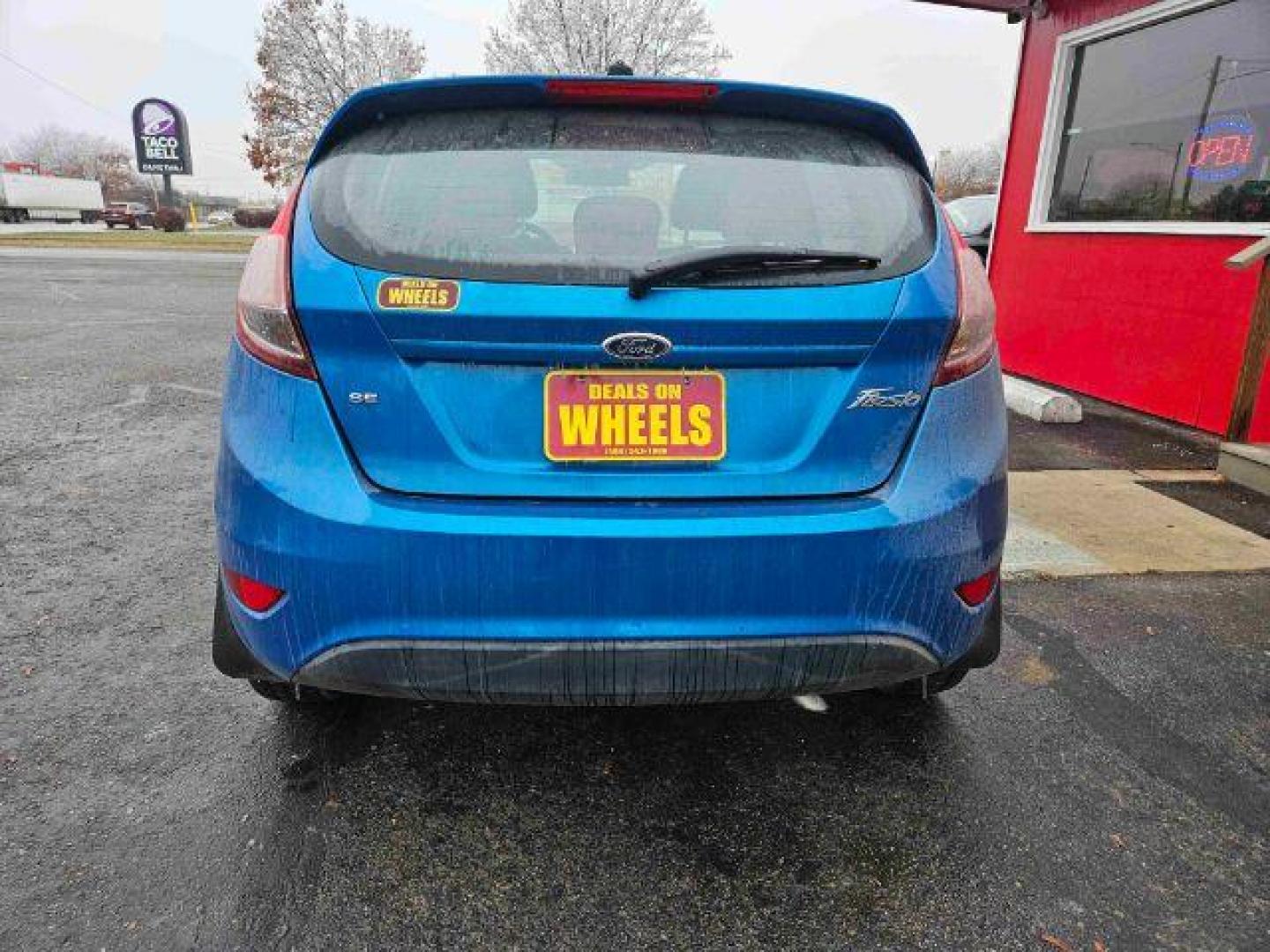 2015 Ford Fiesta SE Hatchback (3FADP4EJ6FM) with an 1.6L L4 DOHC 16V engine, located at 601 E. Idaho St., Kalispell, MT, 59901, (406) 300-4664, 0.000000, 0.000000 - Photo#3