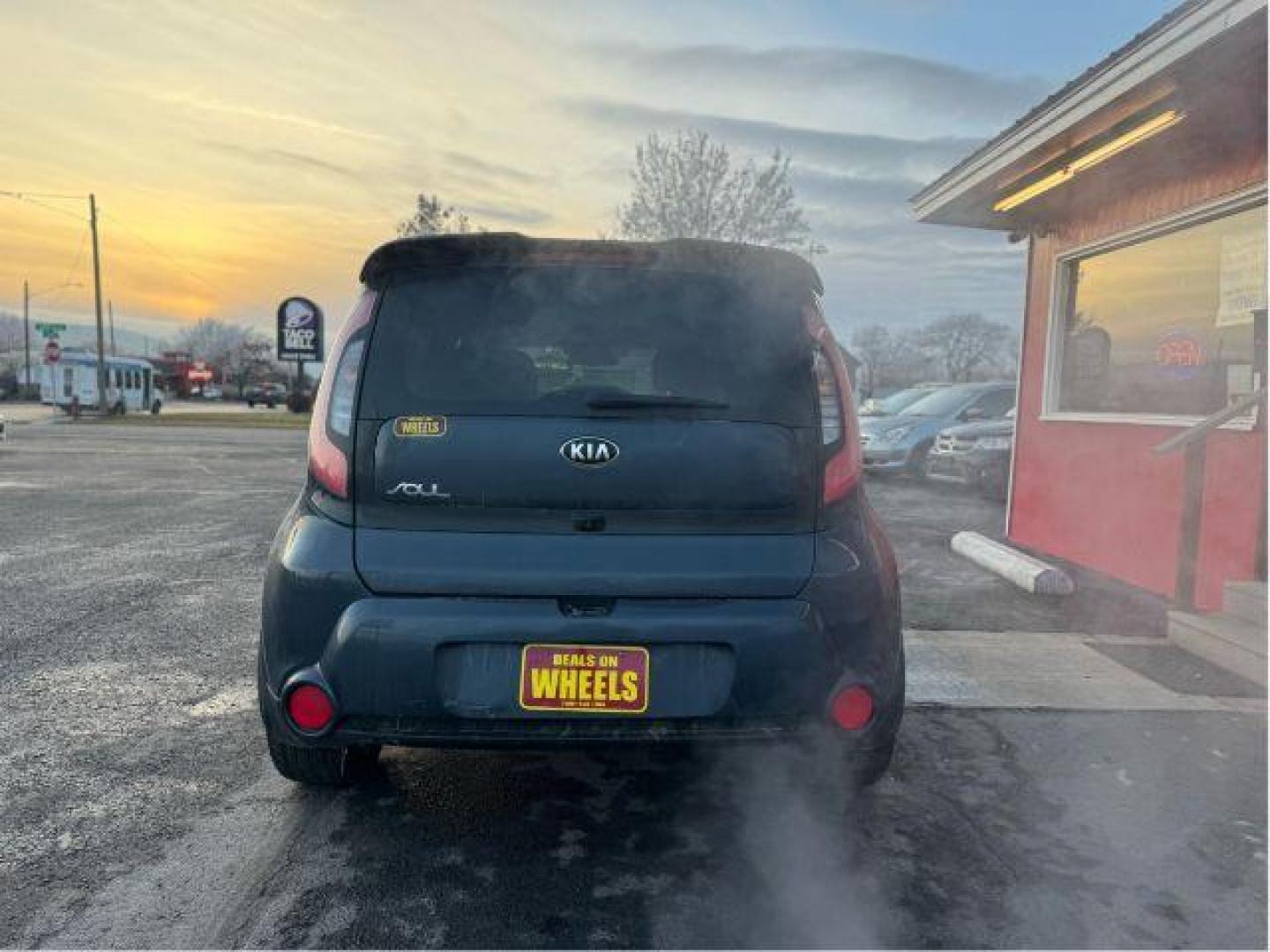 2015 Kia Soul ! (KNDJX3A59F7) with an 2.0L L4 DOHC 16V engine, 6-Speed Automatic transmission, located at 601 E. Idaho St., Kalispell, MT, 59901, (406) 300-4664, 0.000000, 0.000000 - Photo#3