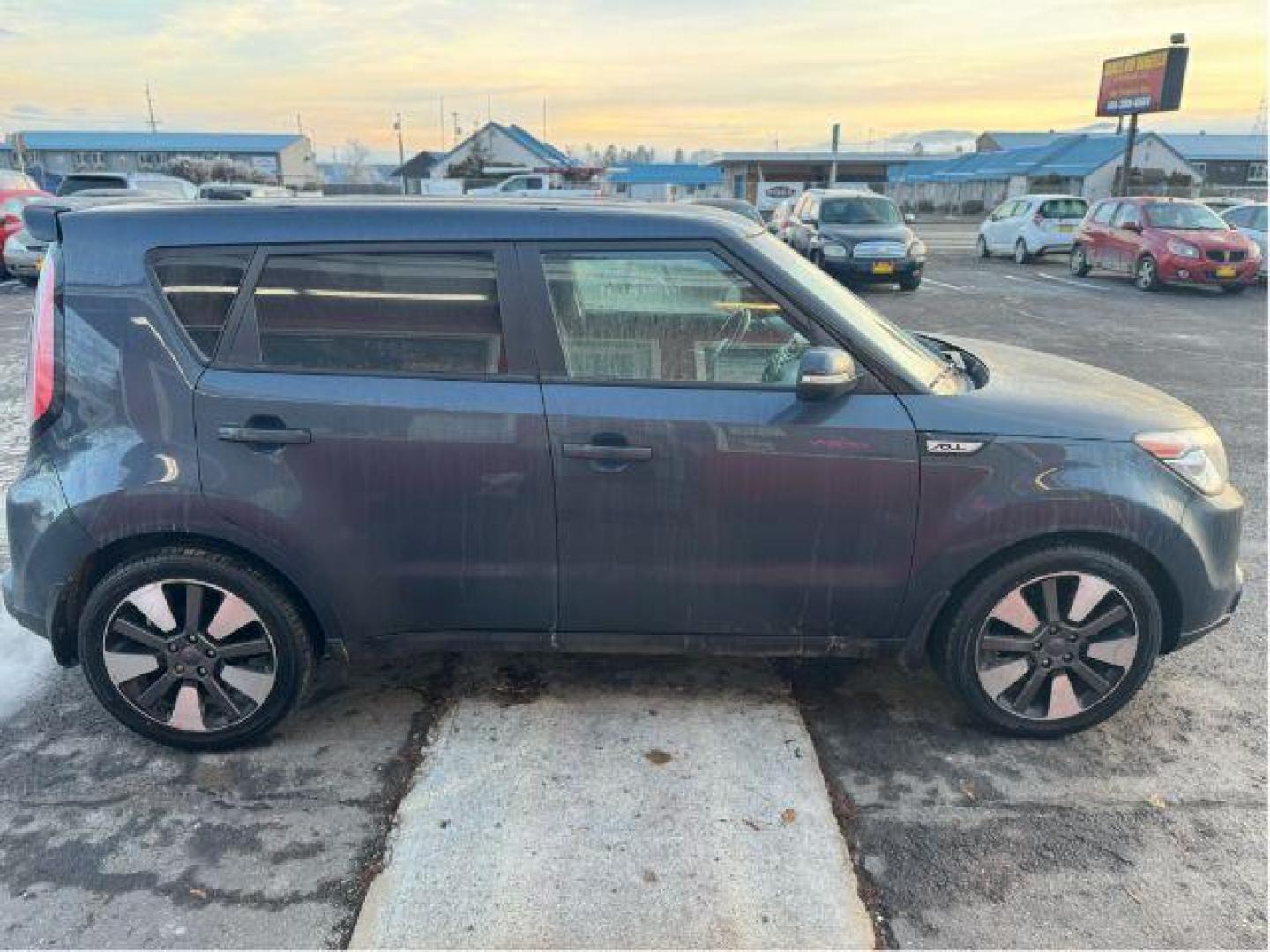 2015 Kia Soul ! (KNDJX3A59F7) with an 2.0L L4 DOHC 16V engine, 6-Speed Automatic transmission, located at 601 E. Idaho St., Kalispell, MT, 59901, (406) 300-4664, 0.000000, 0.000000 - Photo#5