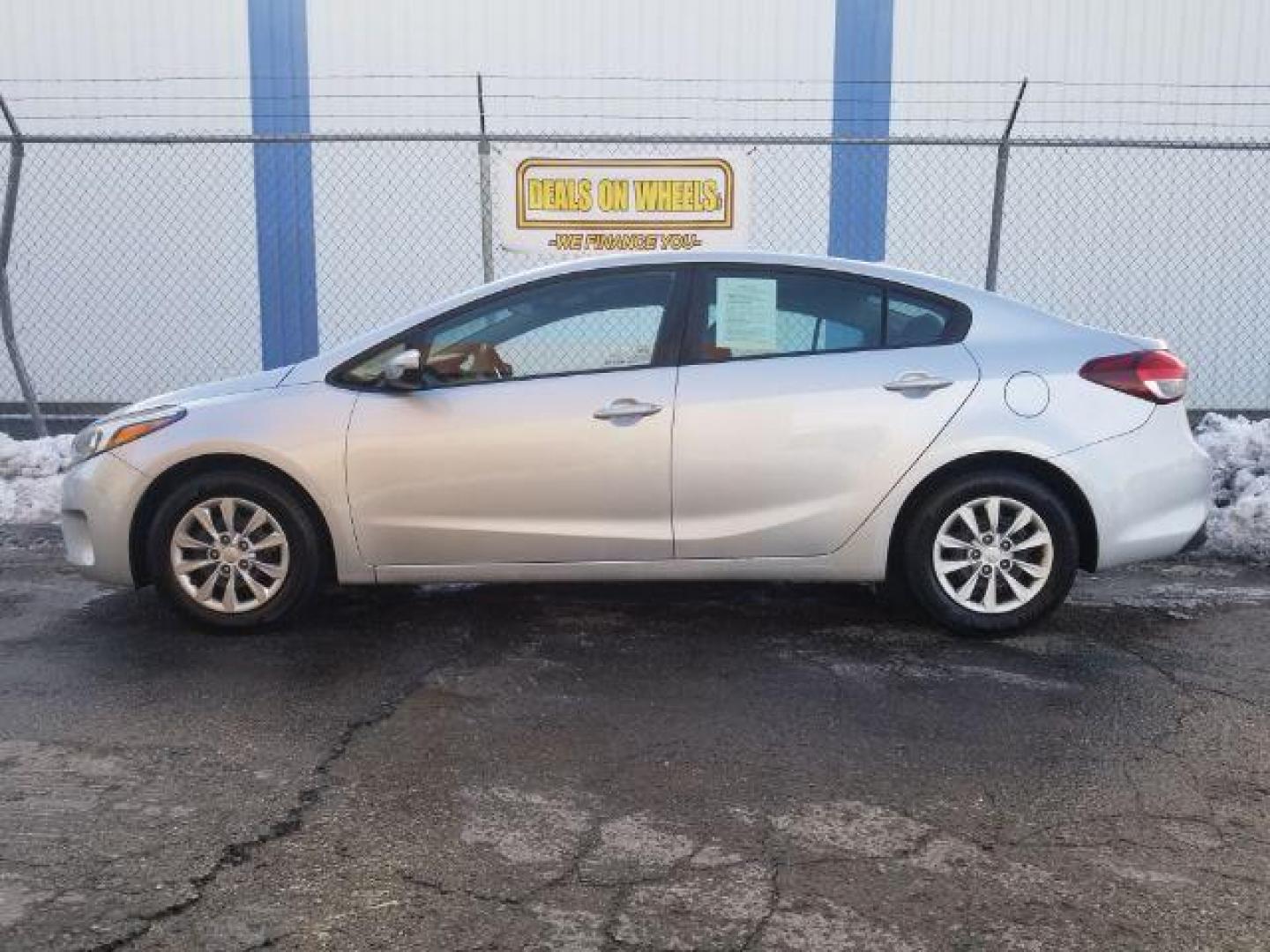 2017 Kia Forte LX 6M (3KPFK4A76HE) with an 2.0L L4 DOHC 16V engine, 6-Speed Manual transmission, located at 601 E. Idaho St., Kalispell, MT, 59901, (406) 300-4664, 0.000000, 0.000000 - Photo#6